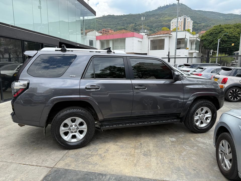 TOYOTA 4RUNNER SR5 TP 4000CC 6AB 2022